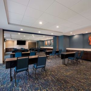 Meeting room at Hampton Inn Detroit Southfield.
