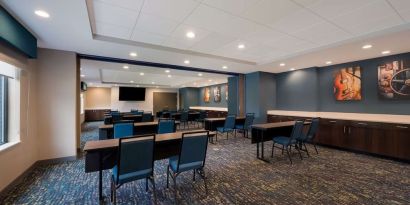 Meeting room at Hampton Inn Detroit Southfield.
