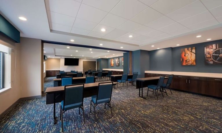Meeting room at Hampton Inn Detroit Southfield.
