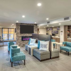 Lobby lounge at Sleep Inn Oakbrook Terrace.