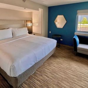 Day use room at Holiday Inn Express Chicago - Downers Grove.