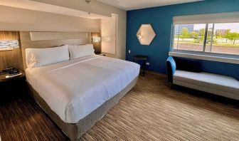 Day use room at Holiday Inn Express Chicago - Downers Grove.