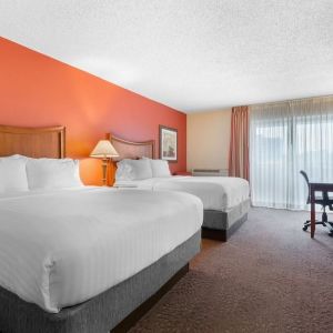 Day use twin room with work desk at Holiday Inn Express Chicago - Downers Grove..