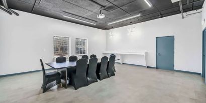 Professional meeting room at Radisson Hotel Schaumburg.