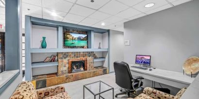 Business center and workspace at Radisson Hotel Schaumburg.