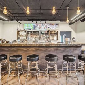 On-site bar at Radisson Hotel Schaumburg.