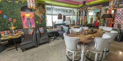 Dining area at Catalina Hotel & Beach Club.