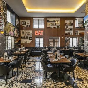 On-site restaurant at Hotel Croydon.