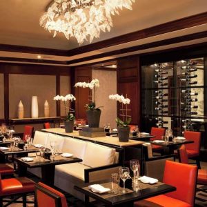 On-site restaurant at Hilton Short Hills.