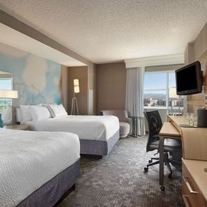 Day use twin room with work desk at Sonesta Emeryville Oakland.