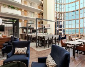 Dining area at Embassy Suites By Hilton Convention Center Las Vegas.