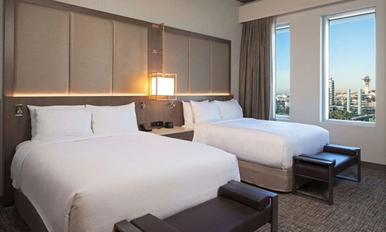 Day use twin room at H Hotel Los Angeles, Curio Collection By Hilton.