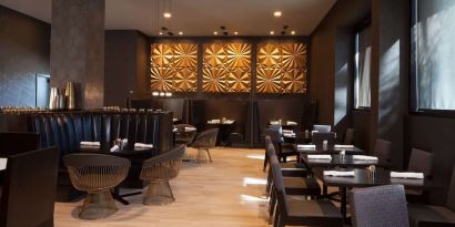 Hotel restaurant at H Hotel Los Angeles, Curio Collection By Hilton.