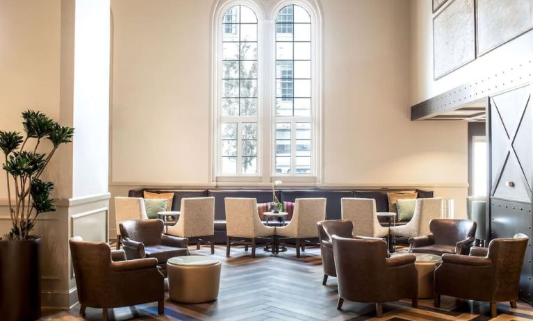 Comfortable seating at Hilton Baton Rouge Capitol Center.