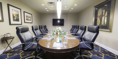 Professional meeting room at Hilton Baton Rouge Capitol Center.
