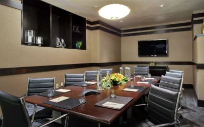 Professional meeting room at Hilton New York Fashion District.