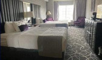 Day use twin room with lounge seating at Park Manor Hotel. 