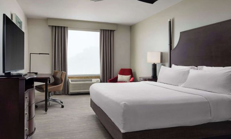 Day use twin room with work desk and sofa at Homewood Suites By Hilton Shreveport / Bossier City, LA.