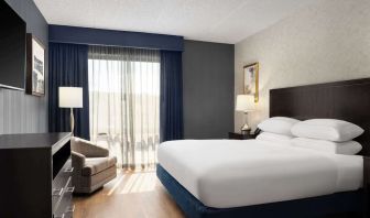 King bed at DoubleTree By Hilton Hartford - Bradley Airport.