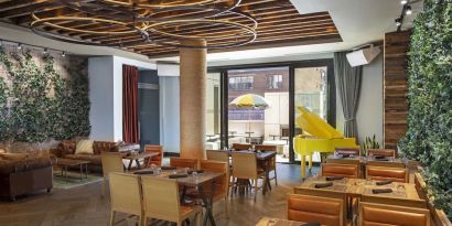 Dining area perfect for coworking at Royalton Park Avenue.