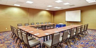 Professional meeting room at Embassy Suites By Hilton Santa Clara Silicon Valley.