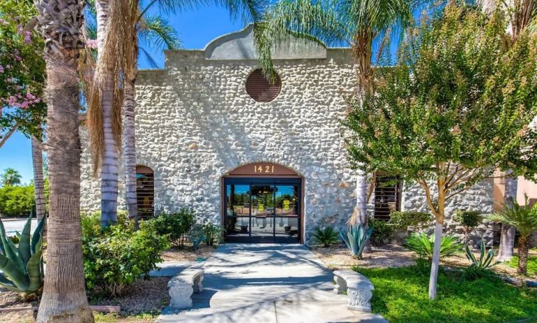 Hotel exterior at Comfort Inn Pomona Near Fairplex.