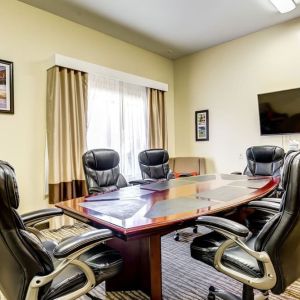 Meeting room at Comfort Inn Pomona Near Fairplex.