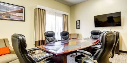 Meeting room at Comfort Inn Pomona Near Fairplex.