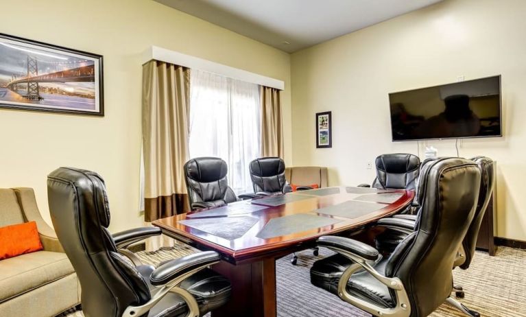 Meeting room at Comfort Inn Pomona Near Fairplex.