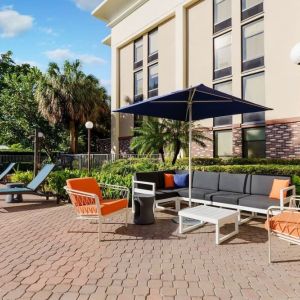 Courtyard perfect for coworking at Hampton Inn Ft. Lauderdale-Cypress Creek.