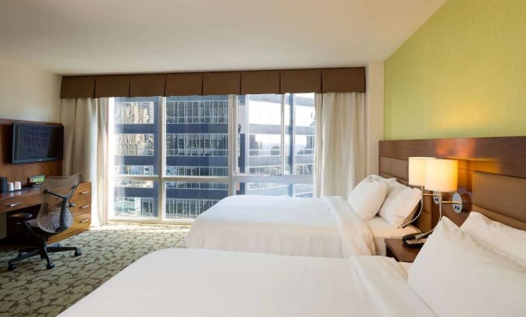 Day use twin room with work desk at Hilton Garden Inn New York/Manhattan-Midtown East.