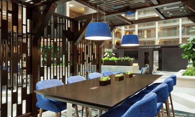Lobby workspace at 	Embassy Suites By Hilton Arcadia Pasadena Area.