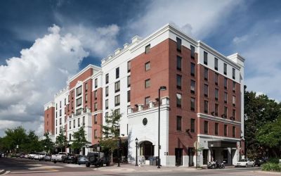Exterior view of Hampton Inn & Suites Gainesville-Downtown.