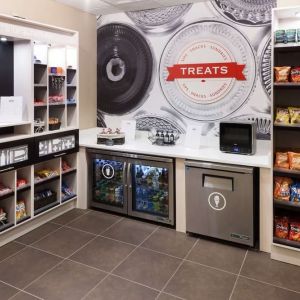 Convenience store at Hampton Inn & Suites Gainesville-Downtown.