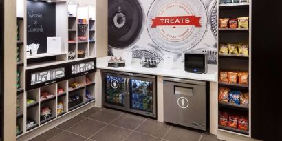 Convenience store at Hampton Inn & Suites Gainesville-Downtown.