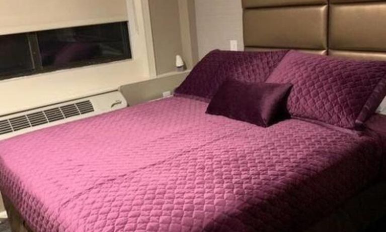 King room with air conditioning at Hotel Key.