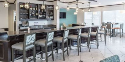 On-site bar at Hilton Garden Inn Dothan.