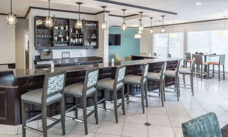 On-site bar at Hilton Garden Inn Dothan.