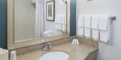 Private guest bathroom at Hilton Garden Inn Dothan.