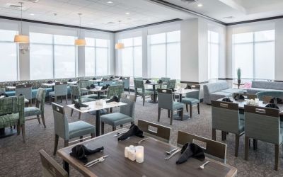 Dining area with comfortable seating, perfect for coworking at Hilton Garden Inn Dothan.