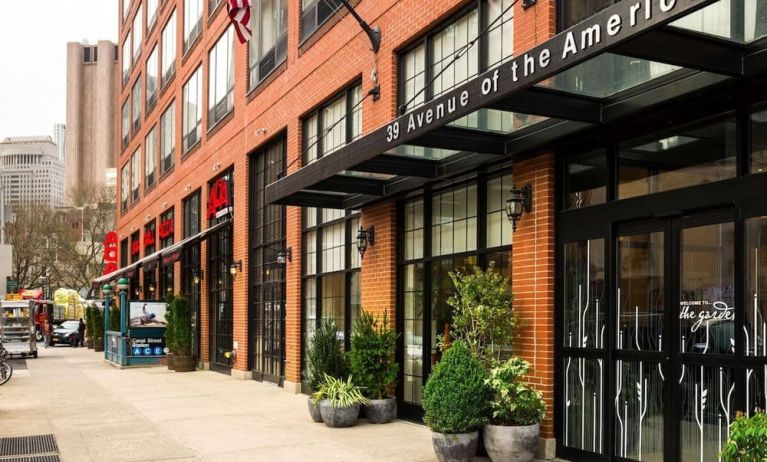Entrance at Hilton Garden Inn New York/Tribeca.