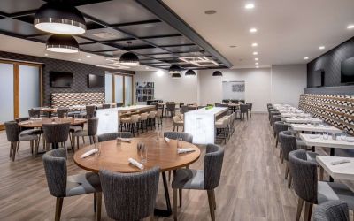 On-site restaurant at DoubleTree By Hilton Washington DC North/Gaithersburg.