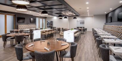 On-site restaurant at DoubleTree By Hilton Washington DC North/Gaithersburg.