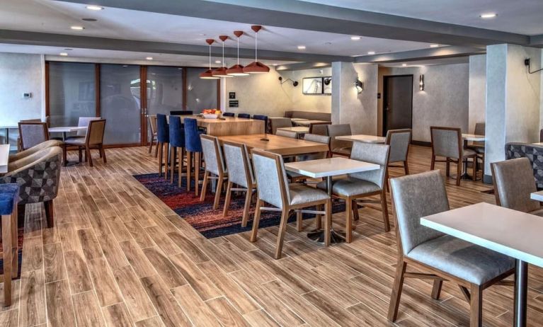 On-site restaurant at Hampton Inn Vallejo.