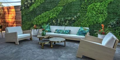Outdoor seating at Hampton Inn Vallejo.
