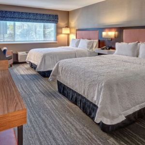 Day use twin room with work desk at Hampton Inn Vallejo.