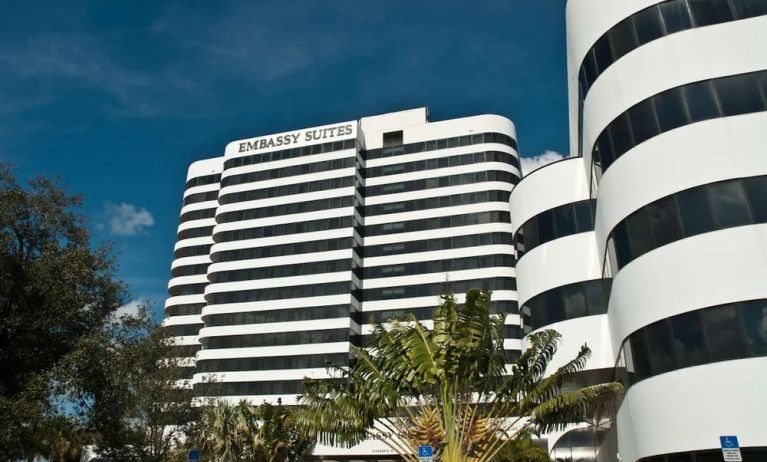 Exterior view of Embassy Suites By Hilton West Palm Beach Central.