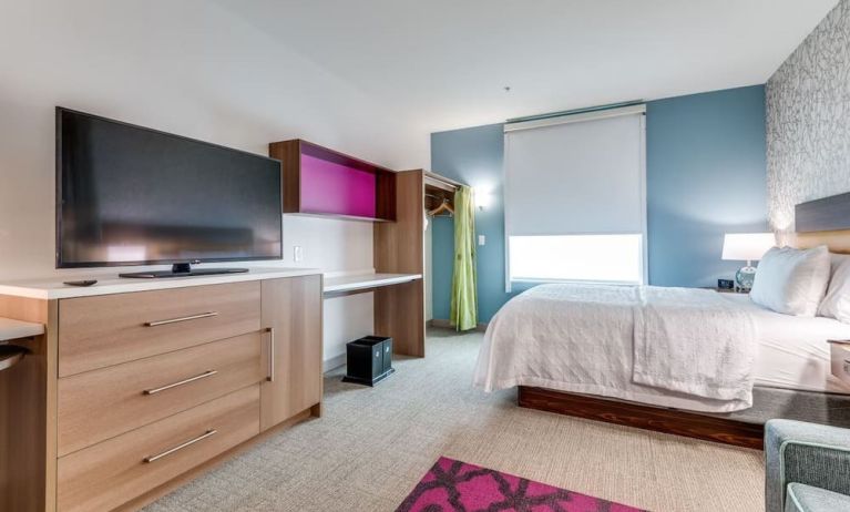 Day use room with work desk at Home2 Suites By Hilton Dallas Medical District Lovefield.
