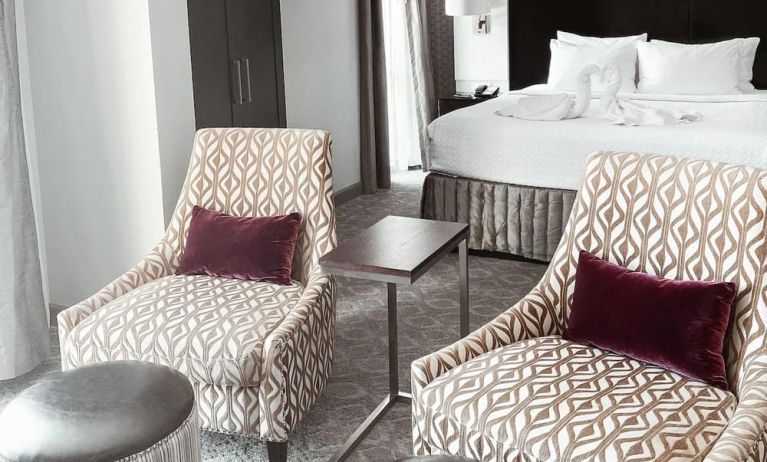 Day room with lounge area at Crowne Plaza Chicago SW.