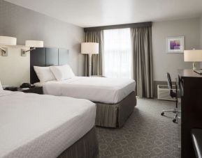 Queen beds at Crowne Plaza Chicago SW.
